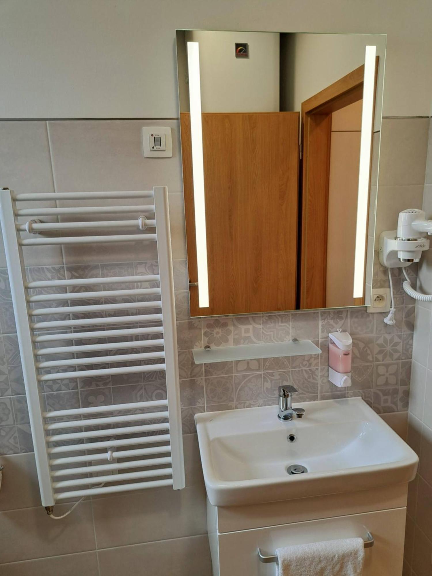 6Bits Apartments Єсеник Екстер'єр фото